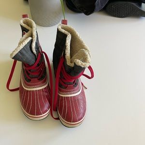 Sorel ankle winter boots
